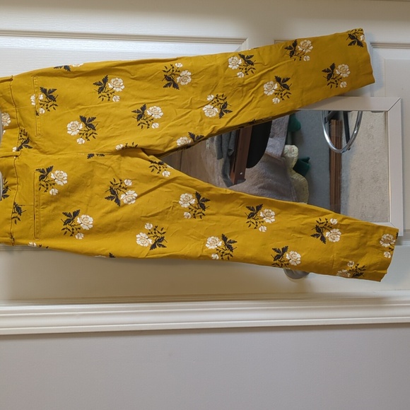 5 for $30 - Old Navy Pixie size 12 - Picture 4 of 4